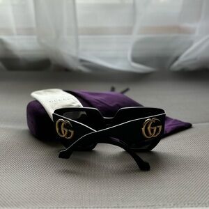 Gucci Rectangular-frame sunglasses in black - Like New